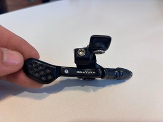 Mando para tija telescópica BikeYoke
