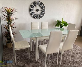 NUEVO!! Mesa extensible con 6 sillas!!