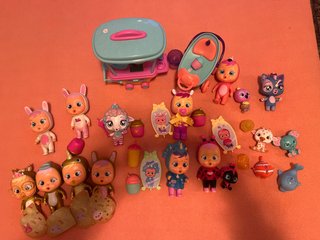 Lote de Bebés Llorones y Accesorios