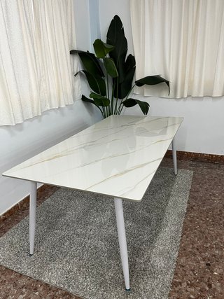 Nueva mesa de cristal estilo marmol