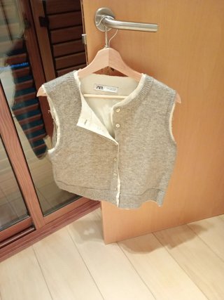Chaleco Zara Gris