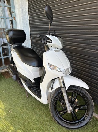 Scooter Peugeot Tweet 125 Blanca