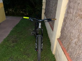 Bicicleta commencal meta al V4 edición limitada.
