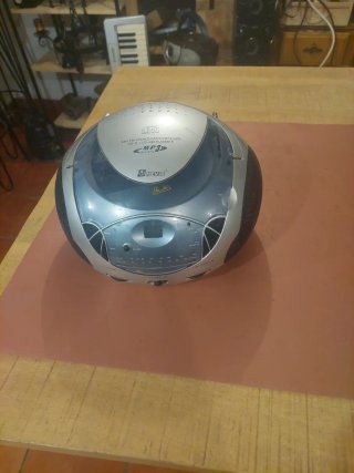 Radio CD Nevir
