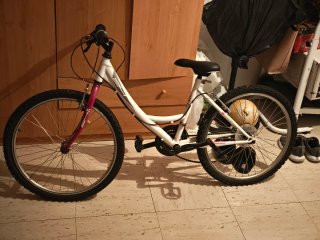 Bicicleta de montaña BH blanca