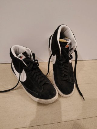 Zapatillas Nike Negras y Blancas