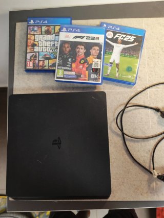 PS4 (PlayStation 4) Slim 1TB + 3 Juegos