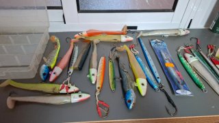 Lote de 16 señuelos de pesca