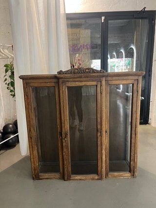 Vitrina Antigua de Madera