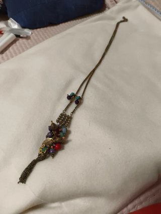 Collar largo con abalorios
