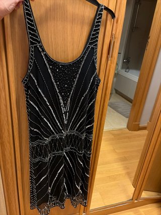 Vestido de Fiesta Negro con Pedrería