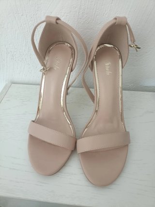 Sandalias de tacón rosa