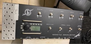 Pedalera Fender Mustang Floor