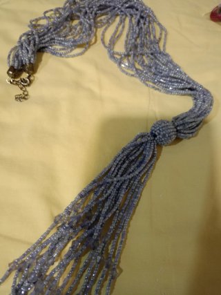 Collar de cuentas azul