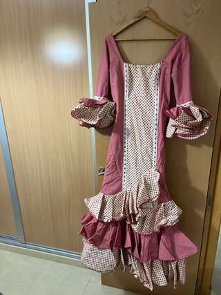Vestido de flamenca rosa usado una vez solo