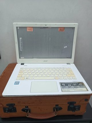 Notebook Acer Aspire V13 per ricambi