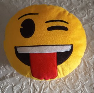 Cojín Emoji con Lengua