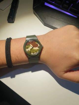 Reloj con esfera de camuflaje