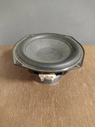 Altavoz de 14 cm