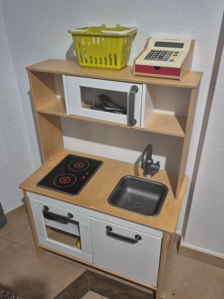 Cocina de juguete IKEA DUKTIG + accesorios