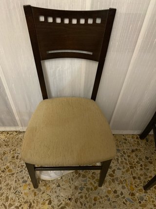 Sillas de madera y tela
