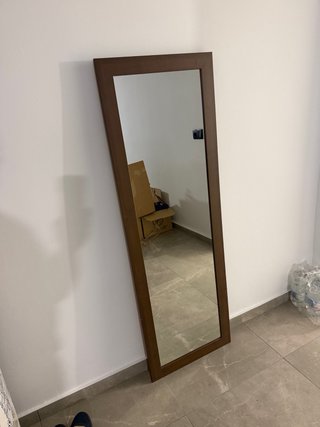 Espejo de Pared con Marco de Madera