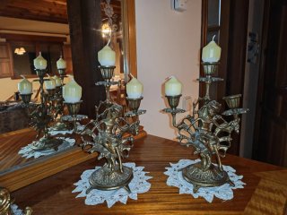 2 Candelabros Vintage de Tres Brazos