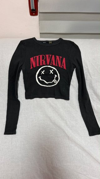 Camiseta Nirvana Bershka Negra