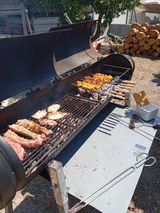 Barbacoa de Metal Grande