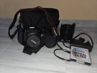 Cámara Canon con accesorios