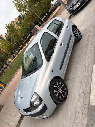 Renault Clio 2002