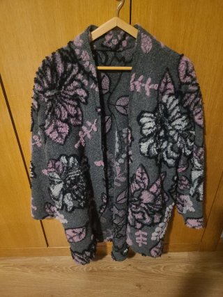 Chaqueta Larga Estampada