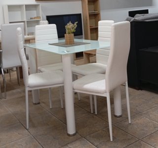Mesa comedor + 4 sillas Blancas. ¡EN OFERTA!