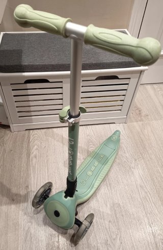 Patinete Globber de tres ruedas