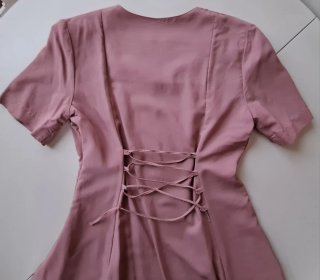 Vestido largo rosa con lazada trasera
