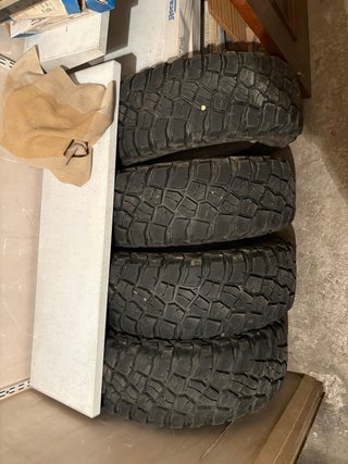 4 Neumáticos BF Goodrich Mud Terrain 235/75 R15