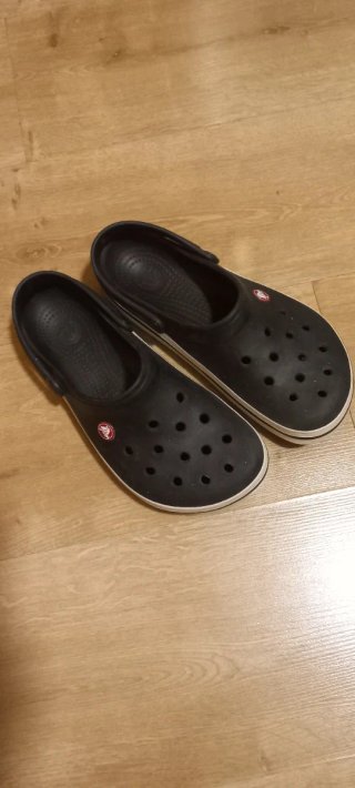 Zuecos Crocs Negros