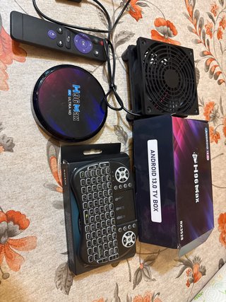 Android TV Box H96Max con Accesorios