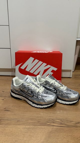 Zapatillas Nike P-6000 Plateadas