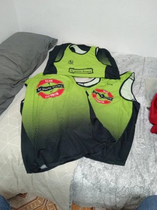 3 Camisetas de Running K-Line