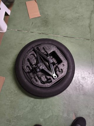 Rueda de repuesto tipo galleta Hyundai Kona