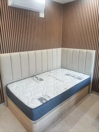 Canapé con cabecero