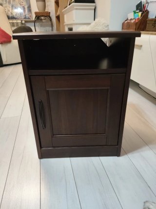Mesilla de noche IKEA de madera