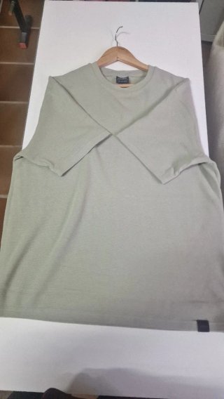 Camiseta verde de manga corta