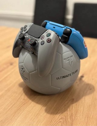 Soporte para mandos PS5 diseño balón