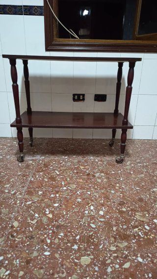 Mueble auxiliar antiguo de madera