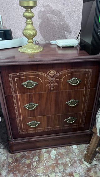 2 Mesitas de Noche de Madera