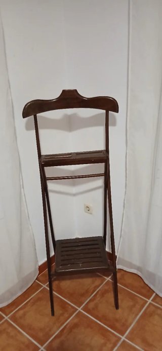 Galán de noche de madera