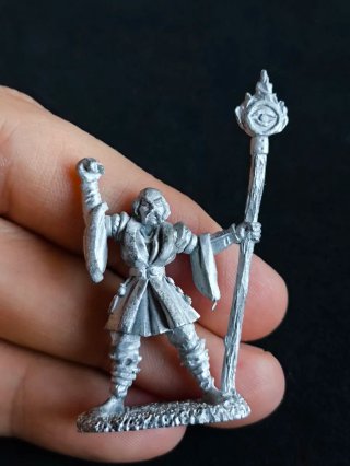Miniatura de Mago Hechicero chamán de Metal