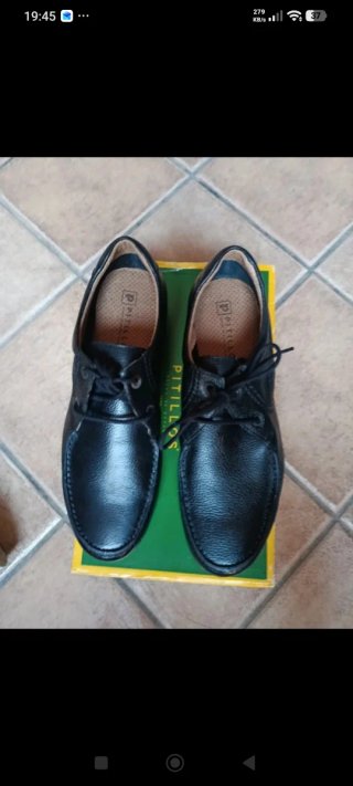 Zapatos de piel , marca Pitillos